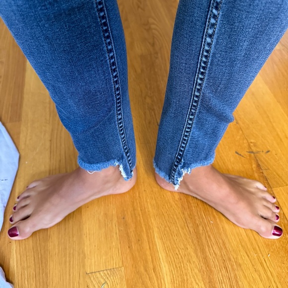 Hudson Jeans Size 28: Button Rear Pockets & Stem Hem - Picture 4 of 4